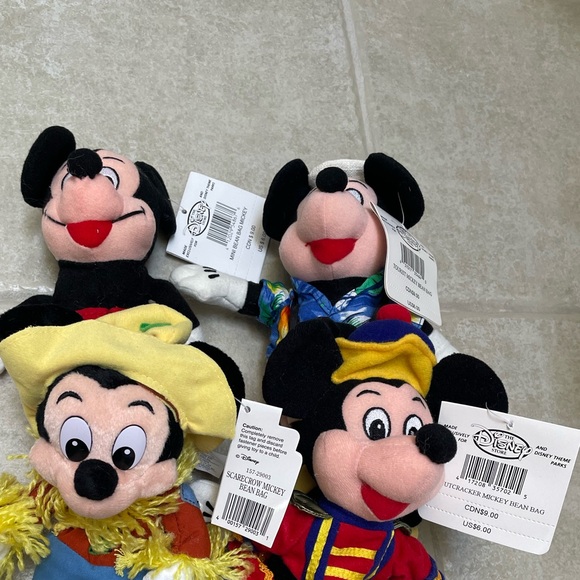Disney Mickey Mouse Bundle Collection - Picture 2 of 2
